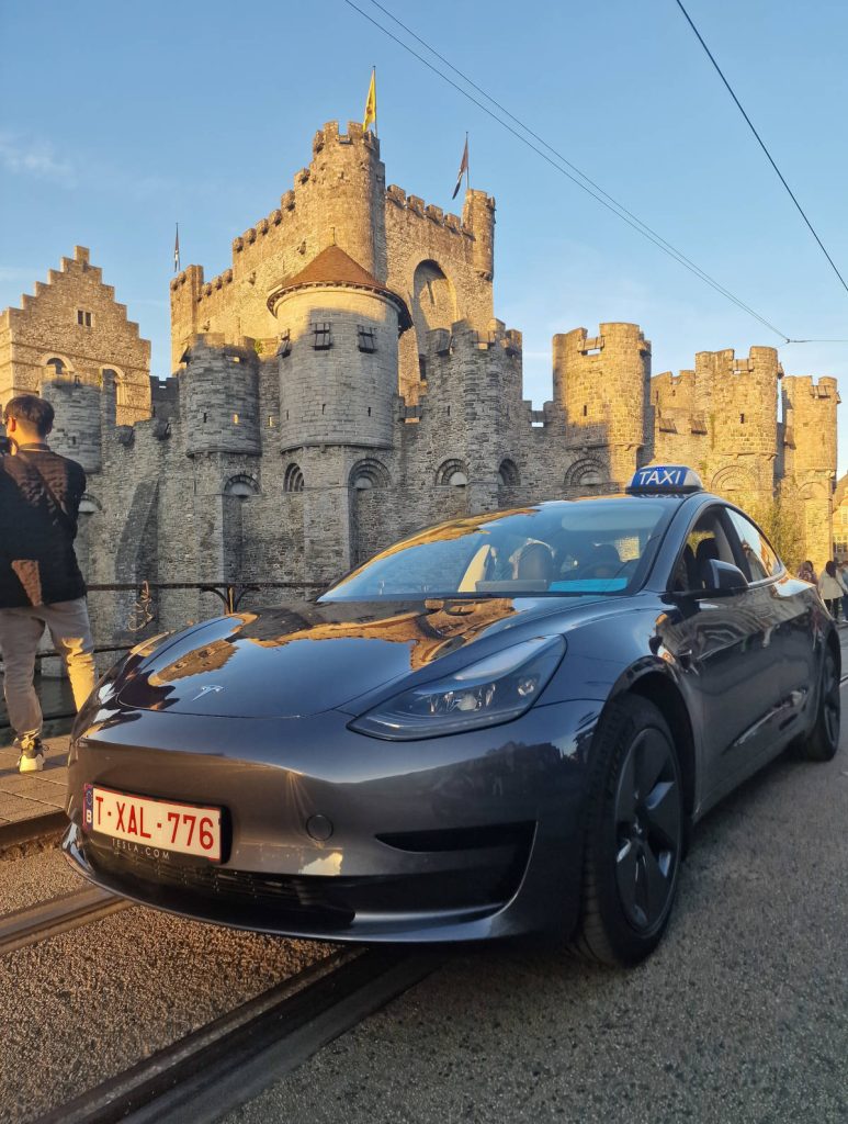 Van Eyck Taxi Gent Gravensteen